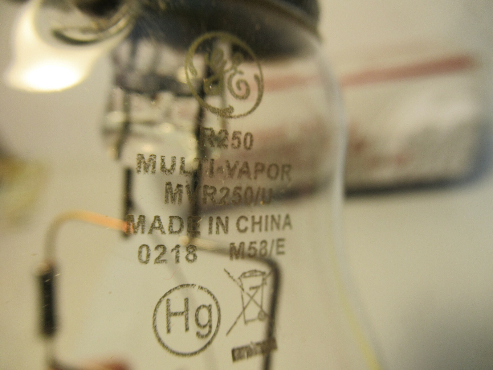 GE Light Bulb Multi Vapor Lamp 250 Watts MVR250/U Free USA Shipping