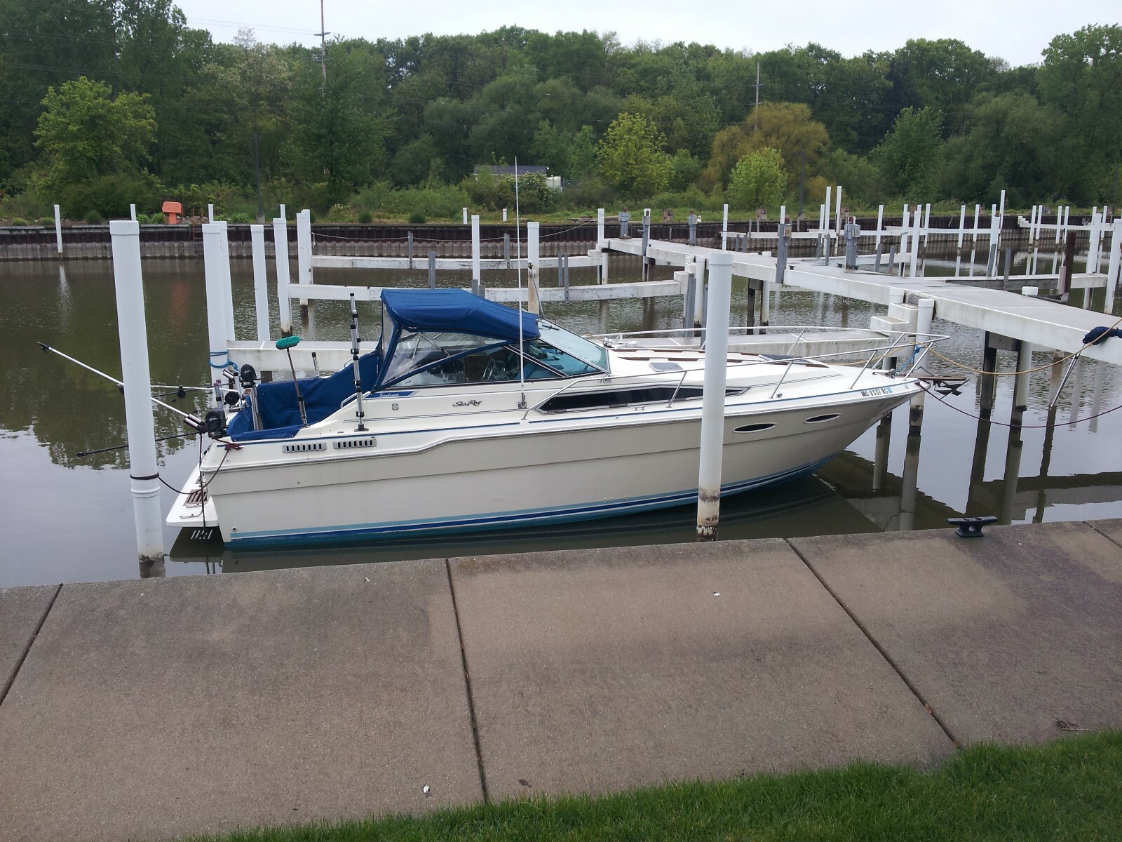 1985 Sea Ray Sundancer 300