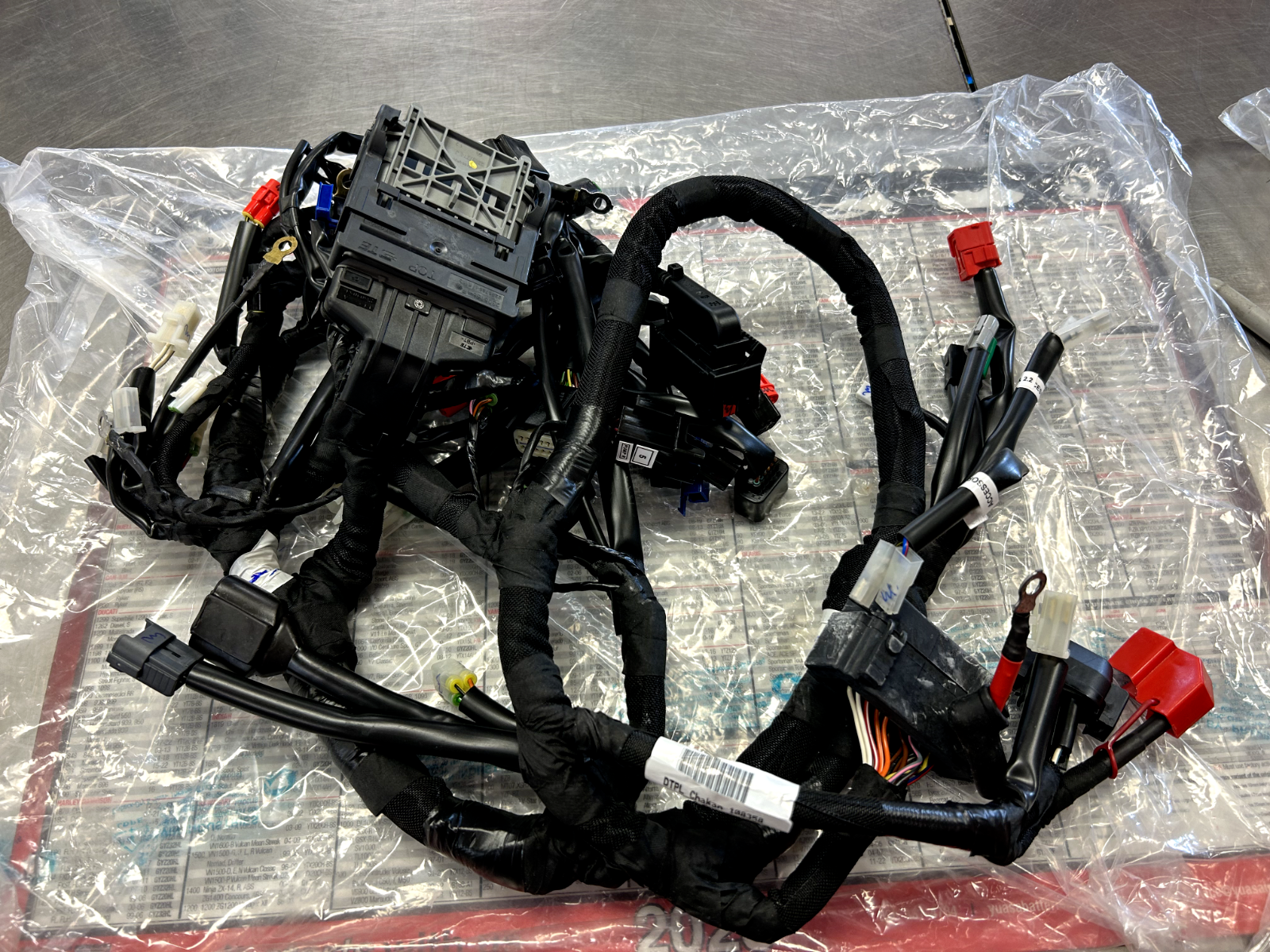 ロレ USED 1987-1990 KAWASAKI ZX750 R NINJA RADIATOR / RAD WITH