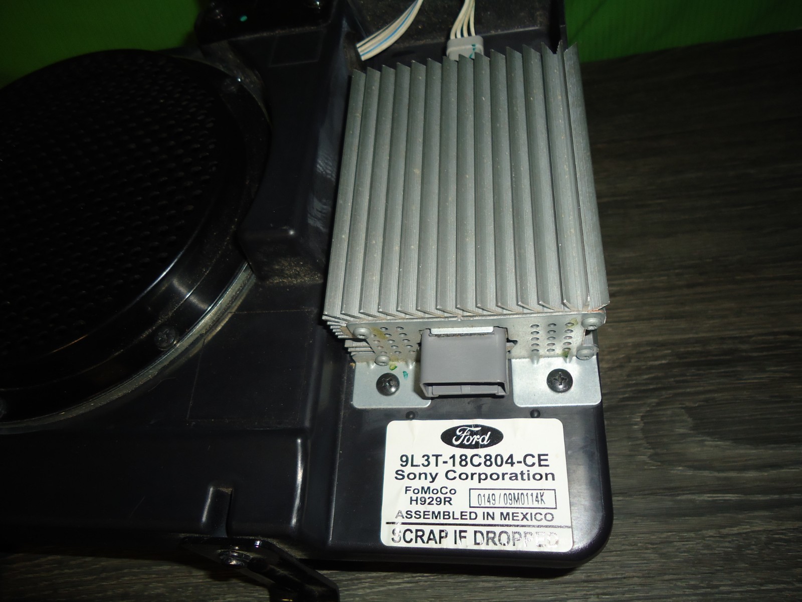 Ford Sony 9L3T powered subwoofer speaker box