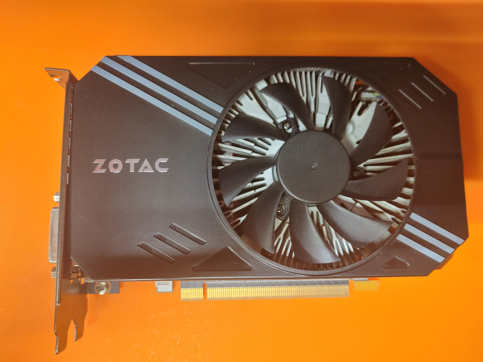 ZOTAC GeForce GTX 1060 3GB 192BIT GDDR5 中古美品 即決 全国送料無料