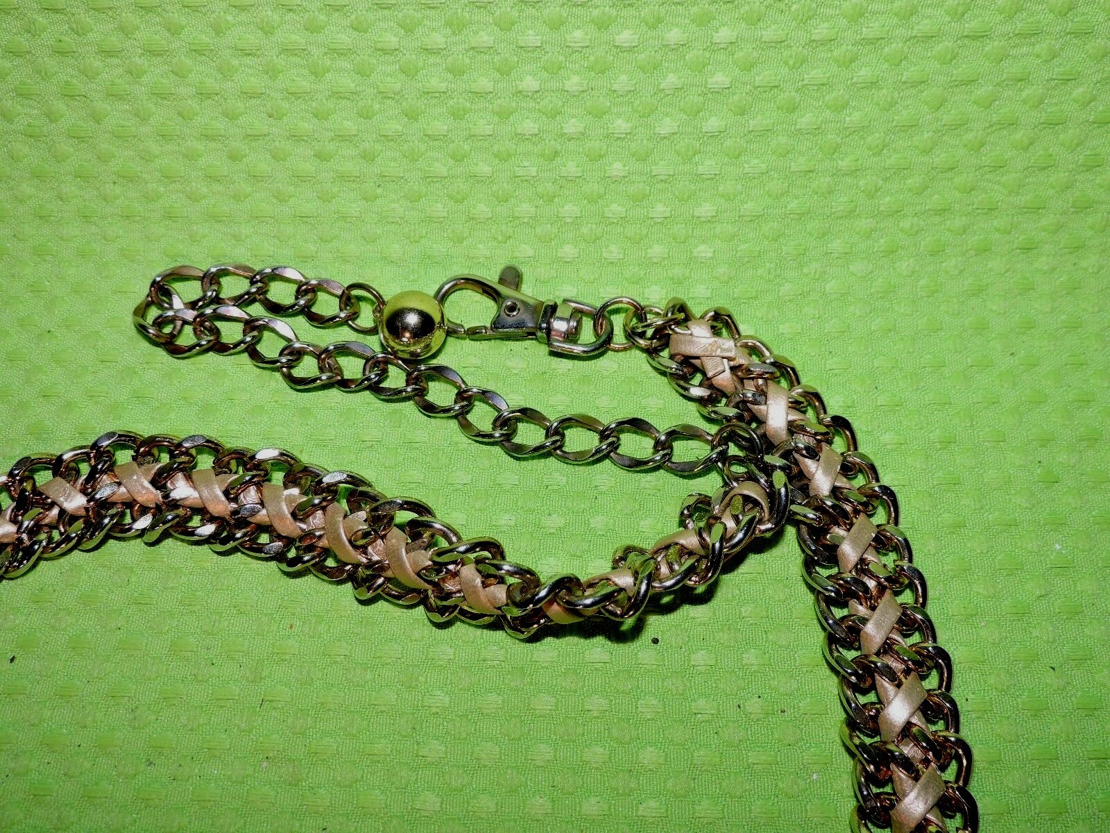 VINTAGE GOLD TONE THICK SWA* BLING*  CHAIN LINK BELT