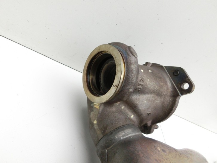 Mercedes W176 A180 15-18 1,6 85KW 270.910 Abgaskrümmer Mercedes W176 A180 15-18 19.10.2016 G1790106 21133-04 gebraucht Vorschau 2