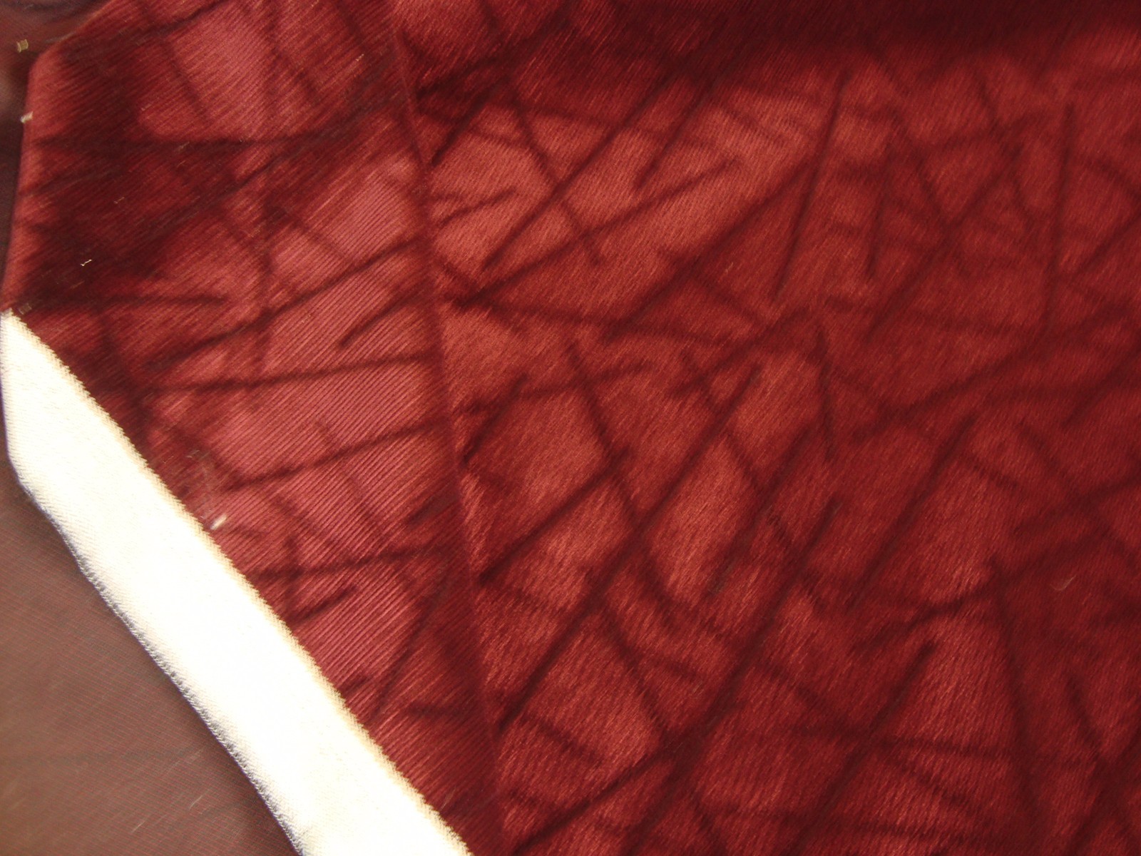 ONE Yd LEE JOFA  VELVET FIDDLESTIX Red Wine UPHOLSTERY FABRIC 54
