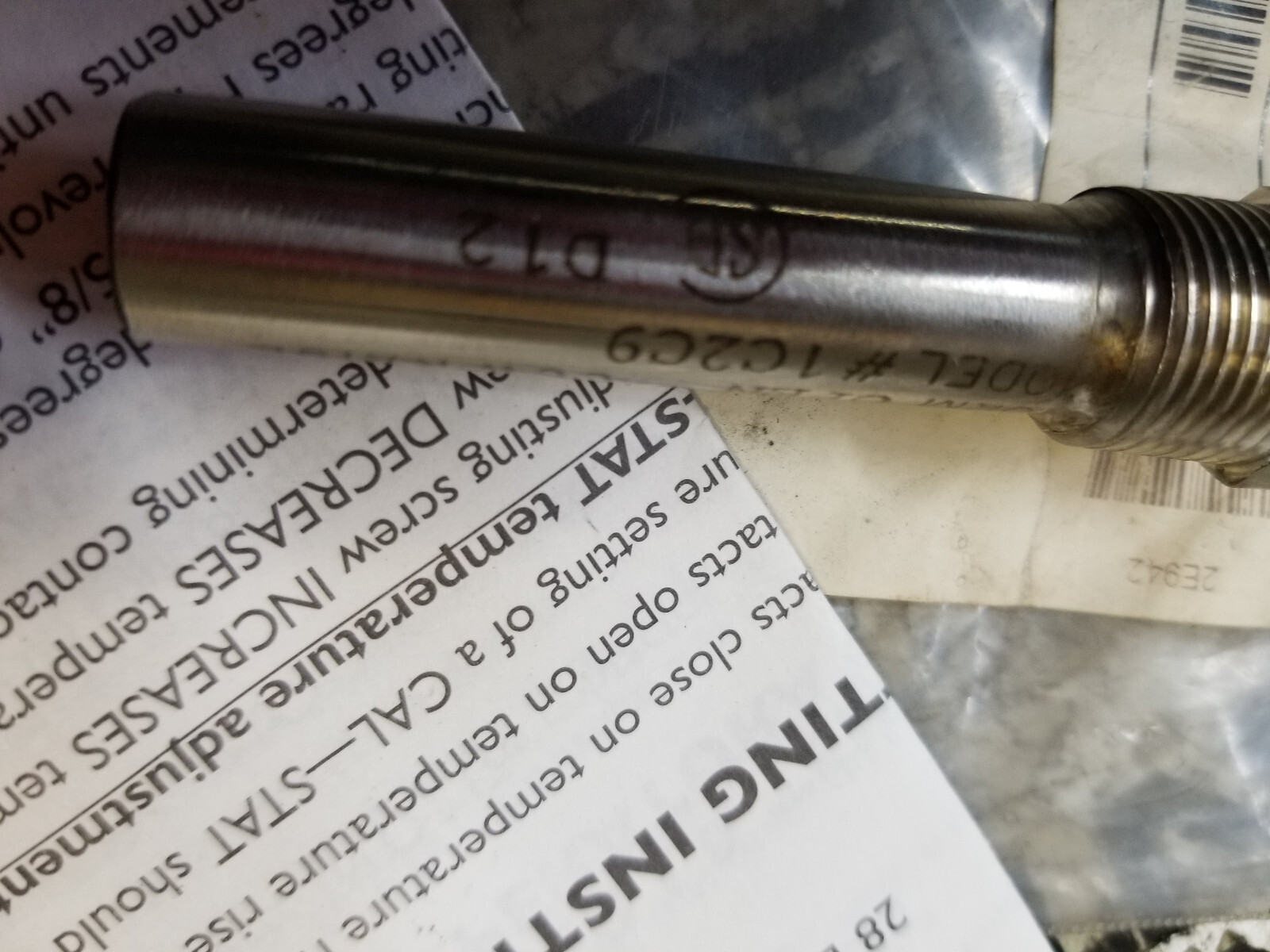 VULCAN 2E942 THERMOSTAT 100-500 DEG F, 3/8 NPT - Picture 4 of 7