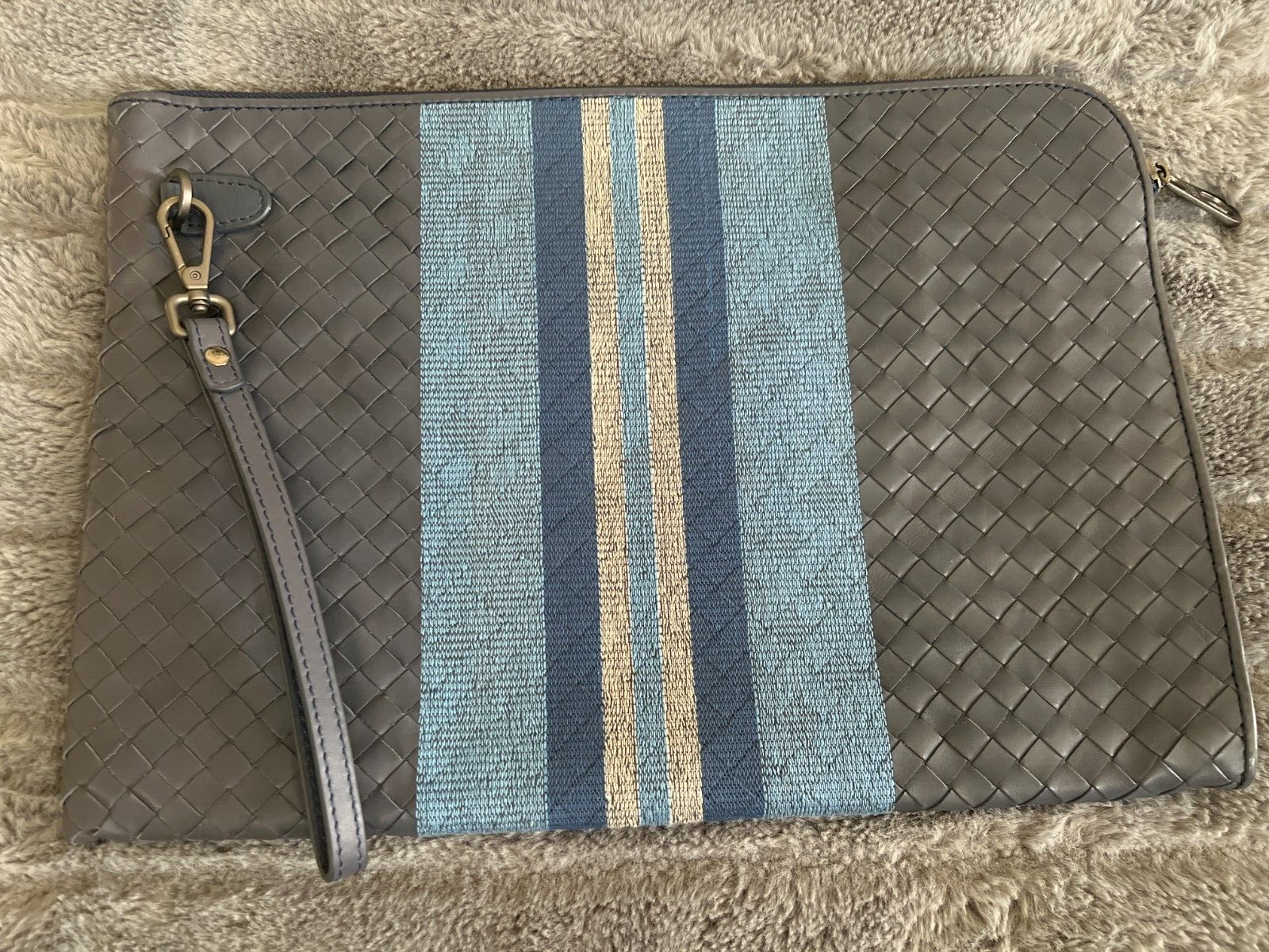 【送料込】BOTTEGA VENETA_Intrecciato llic leather clutch $_57.PNG?set_id=880000500F