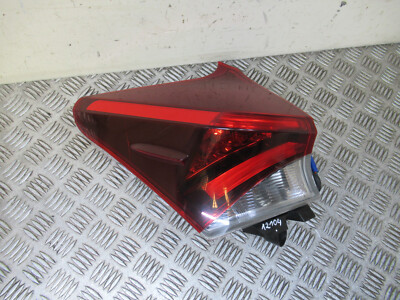 2015 TOYOTA AURIS VVT-I HYBRID MK2 5DRS HATCH REAR LEFT OUTER TAIL LIGHT *12104