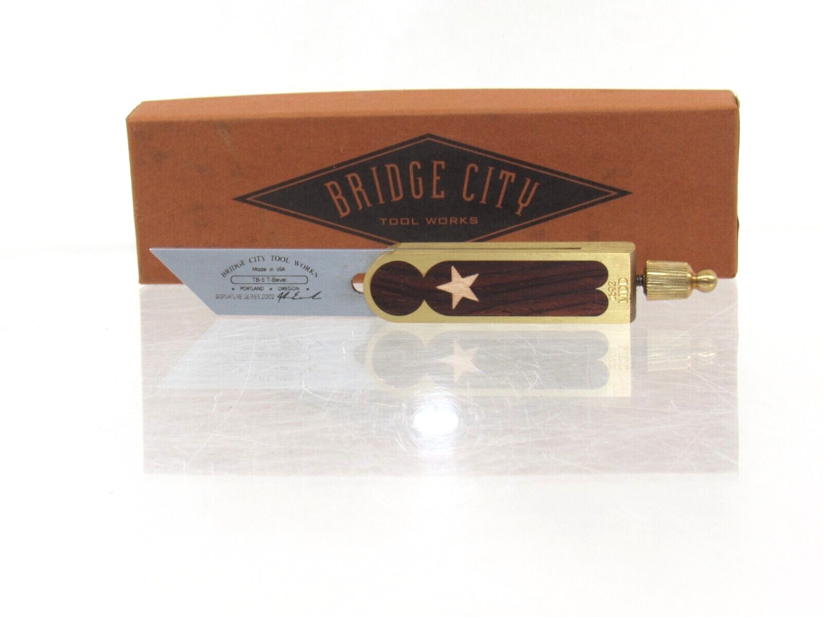 Bridge boxing. Bridge boxing