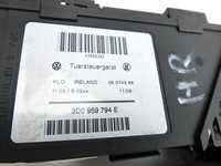 VW Touareg 7L 06-10 Fensterhebermotor Rechts Hinten VW Touareg 7L 06-10 14.04.2008 7L6959704 3D0959794E 05074386... Vorschau 4