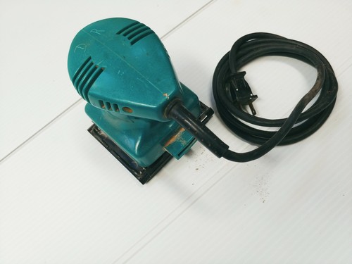 Makita Finishing Sander BO4550 4-1/2