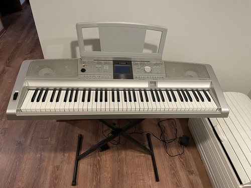 【美品・スタンド付属】YAMAHA Portable Grand DGX-305 s-l1200.jpg