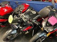 Triumph Street Triple 675 free delivery 