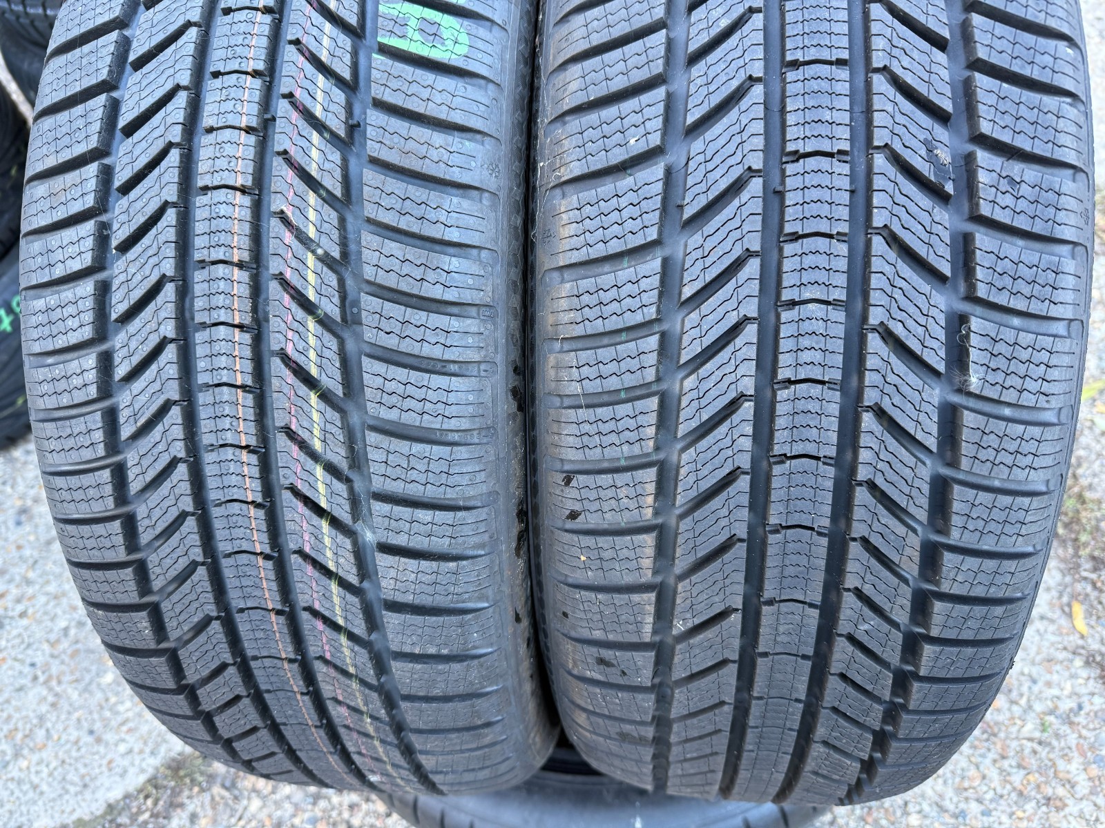 New 235 45 20 Continental, Winter, XL, M+S, 100V, x1 Tyre (F1_tyres) YD288