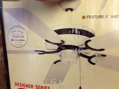 LSU CEILING FAN WITH LIGHT KIT (PICK UP ONLY)