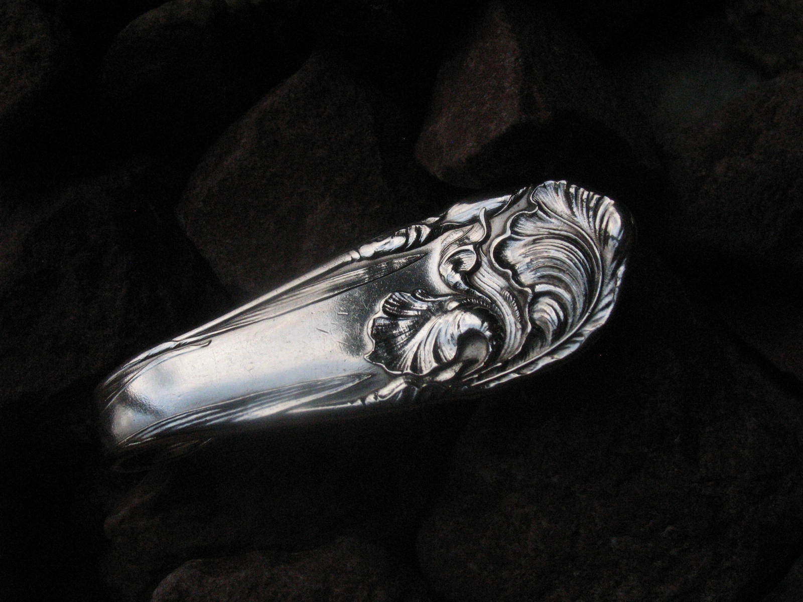 Western Paisley Iris Flower Antique Money Clip MC40