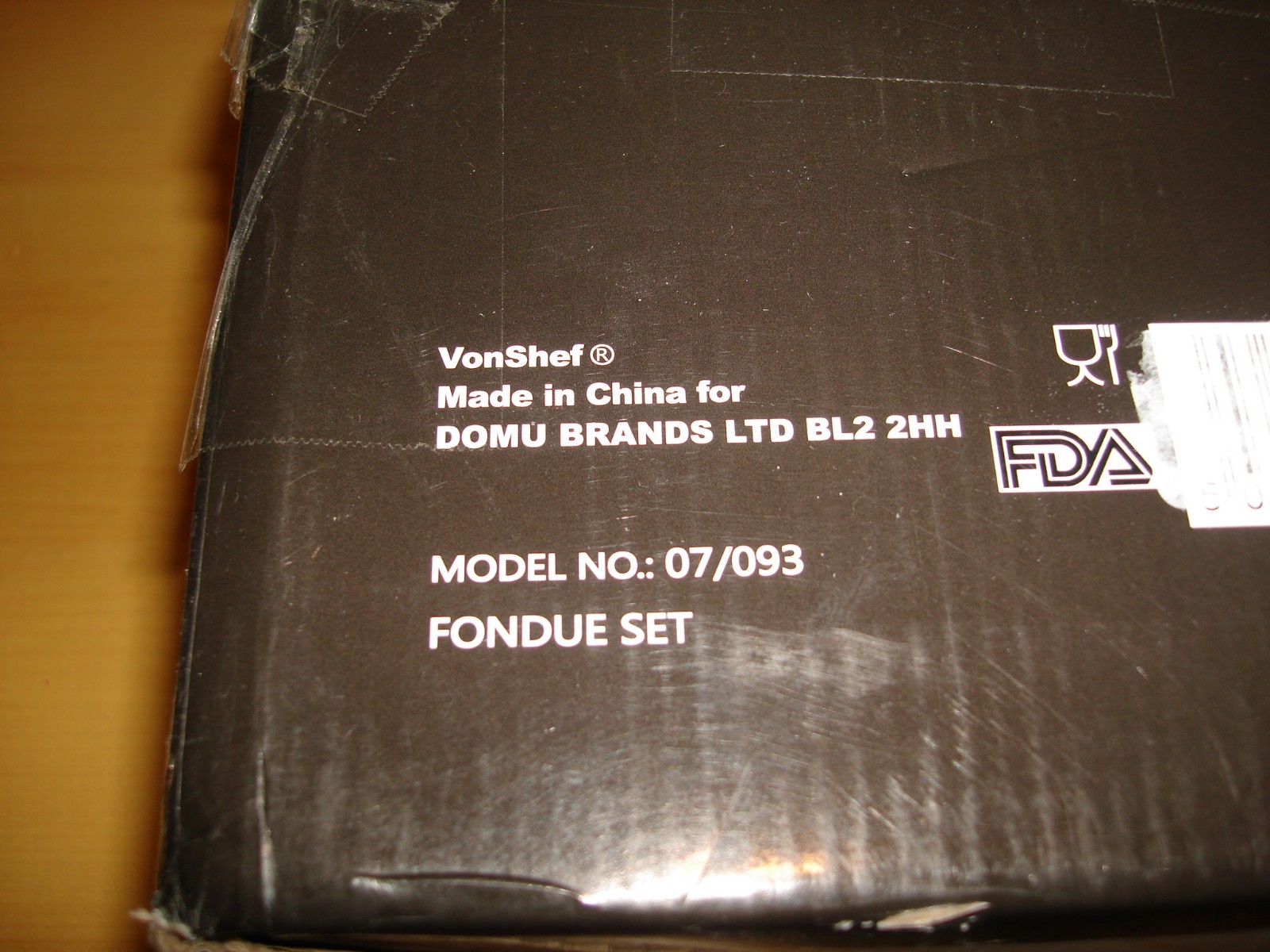 VonShef Fondue Set 6 Forks Stylish Cast Iron Porcelain Enamel Pot Makes All