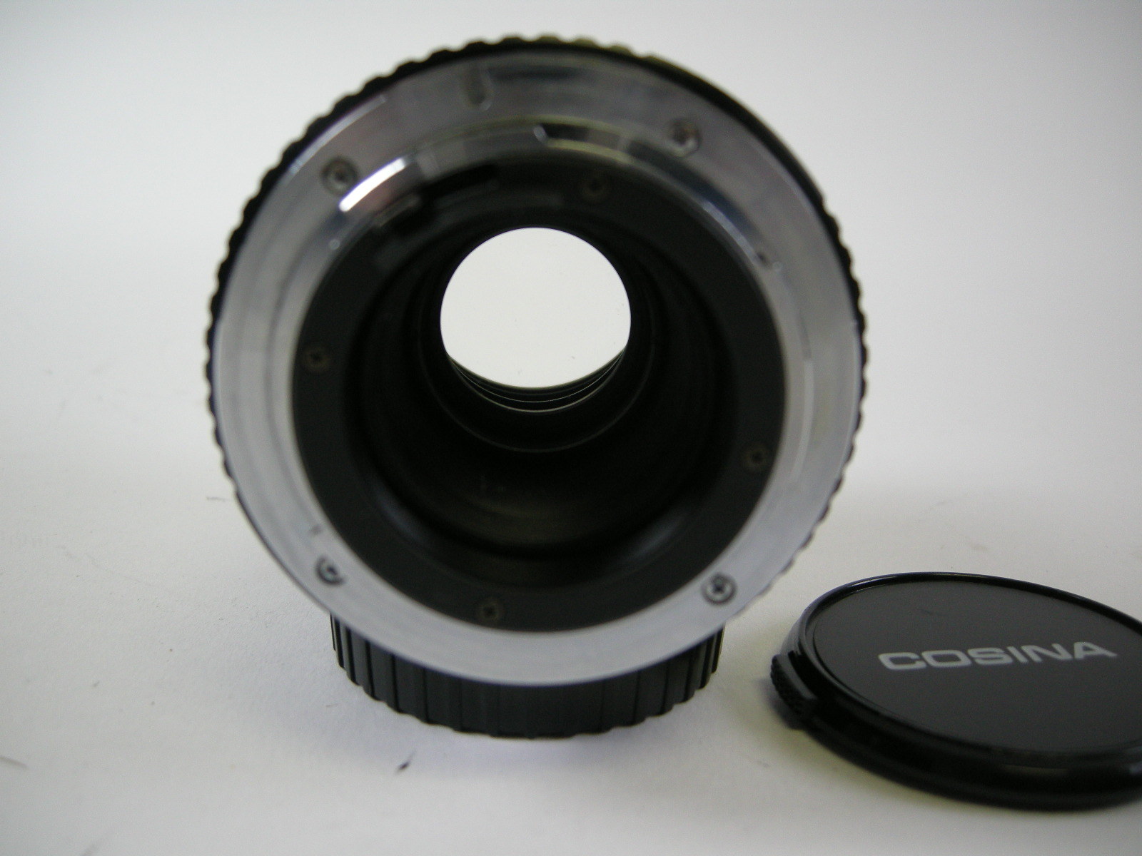 Cosinon-T MC 135mm f2.8 Canon FD Mt. Lens w/caps