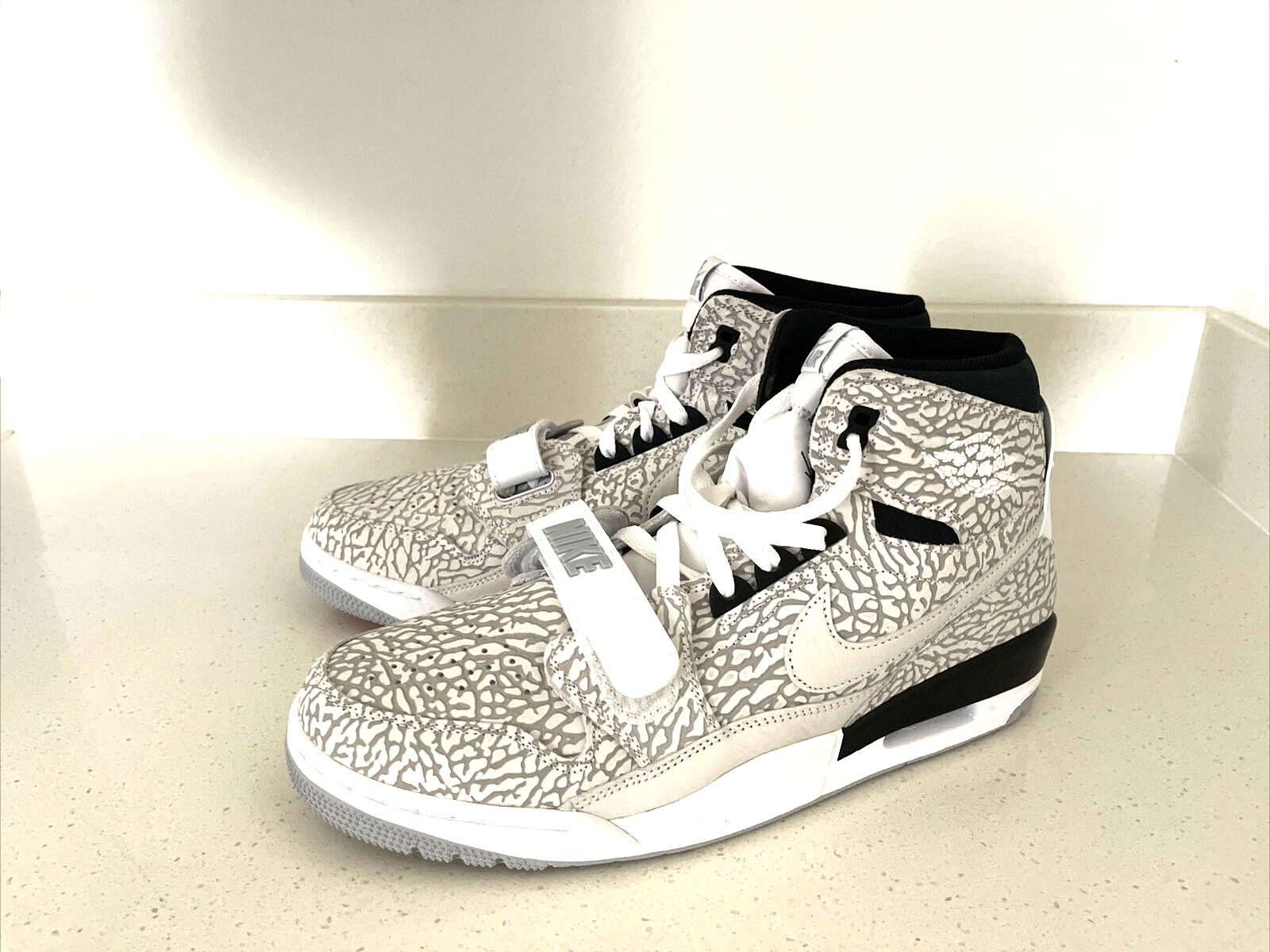 Jordan Legacy 312 FLIP - AV3922 100 - White / Black - Size