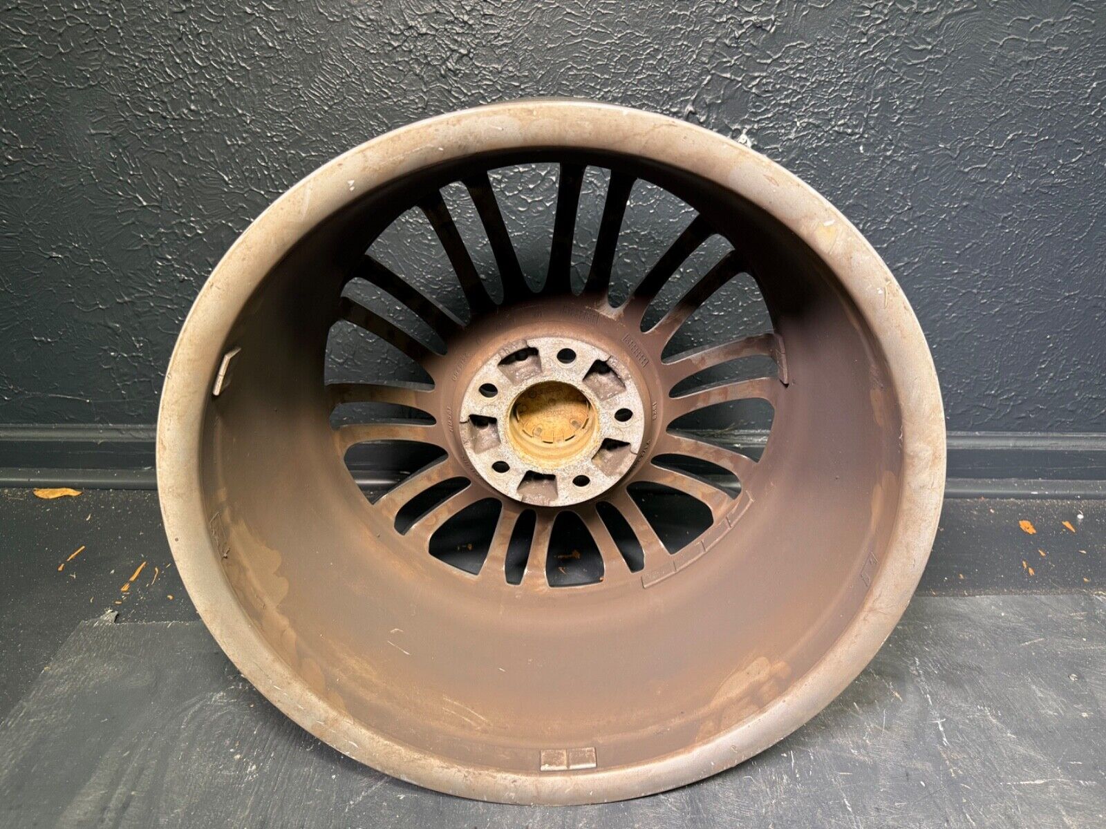 BMW E90 E92 E93 M3 REAR WHEEL RIM M DOUBLE SPOKE 219 SILVER BMW E90 E92 E93 M3 REAR WHEEL RIM M DOUBLE SPOKE 219 SILVER