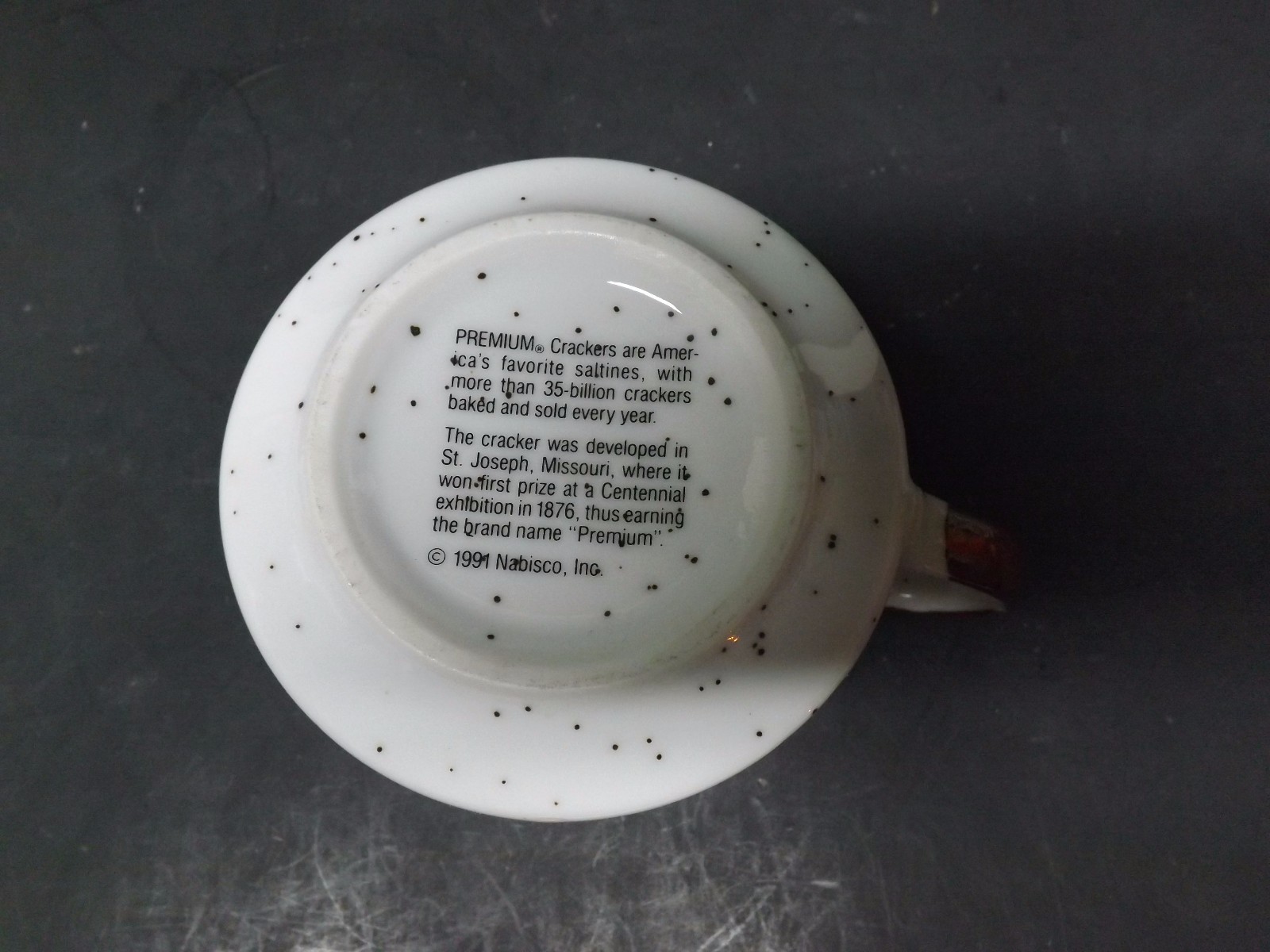 1991 NABISCO, INC PREMIUM CRACKERS SALTINE SPECKLED SOUP HANDLE BOWL CUP MUG