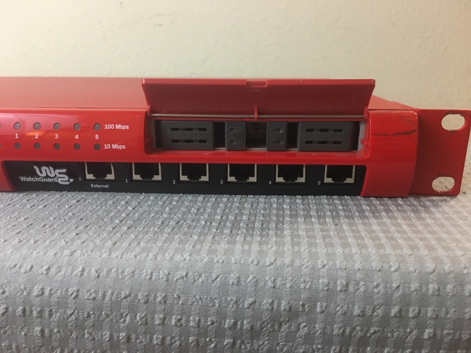 Firebox WatchGuard X700 Ethernet Network Firewall Security, R6264S, Excellent!