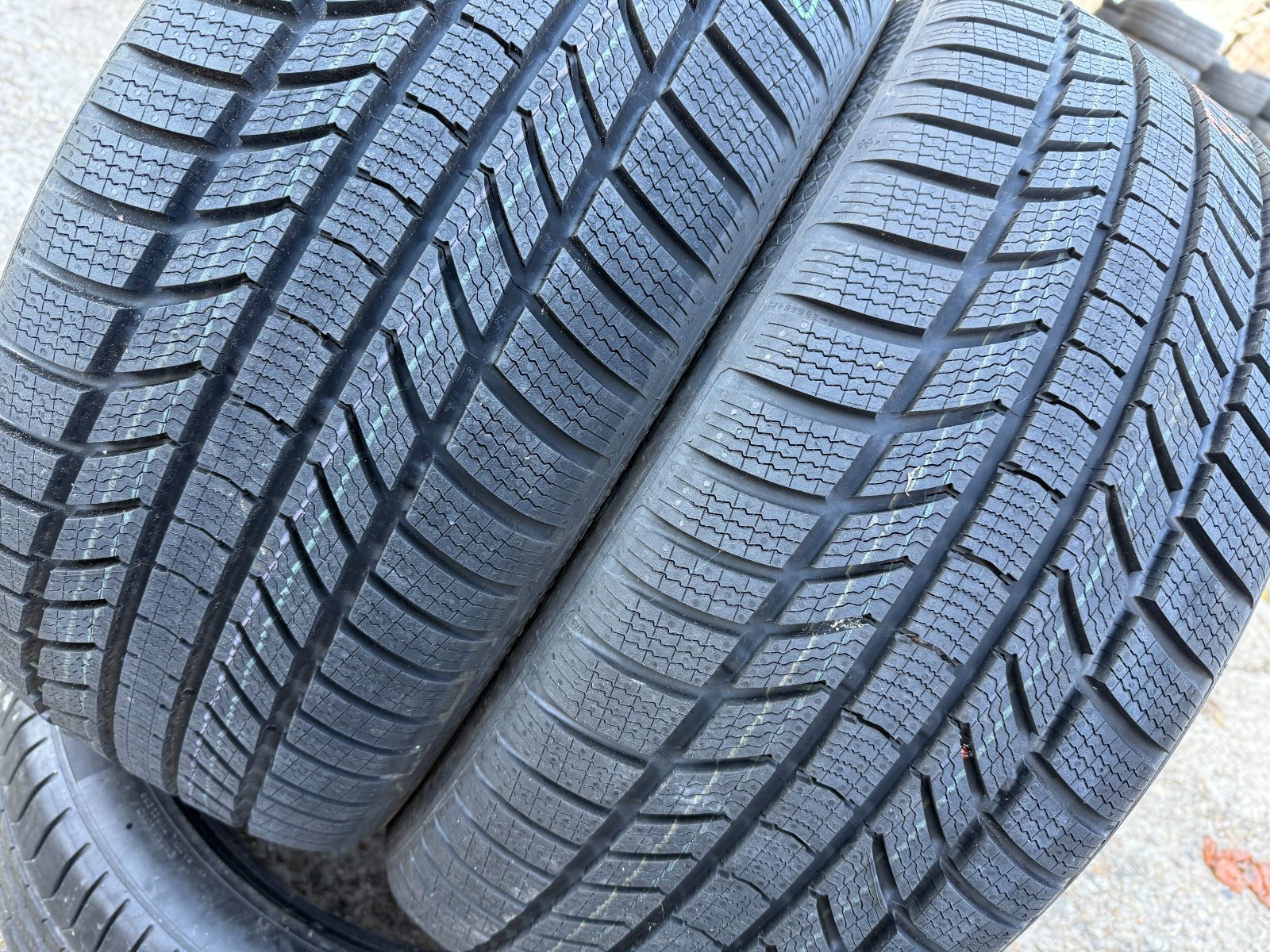 New 255 45 20 Continental, Winter, XL, M+S, 105V, x1 Tyre (F1_tyres) YD275