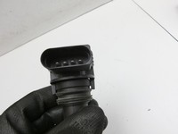 VW Tiguan 5N 11-16 2,0 155KW Zündspule Zyl.1 VW Tiguan 5N 11-16 12.12.2012 07K905715F 06H905115B 0221604115 gebraucht Vorschau 4