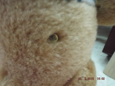 R John Wright Holiday Winnie-The-Pooh 645/1000 issued 11/6/97