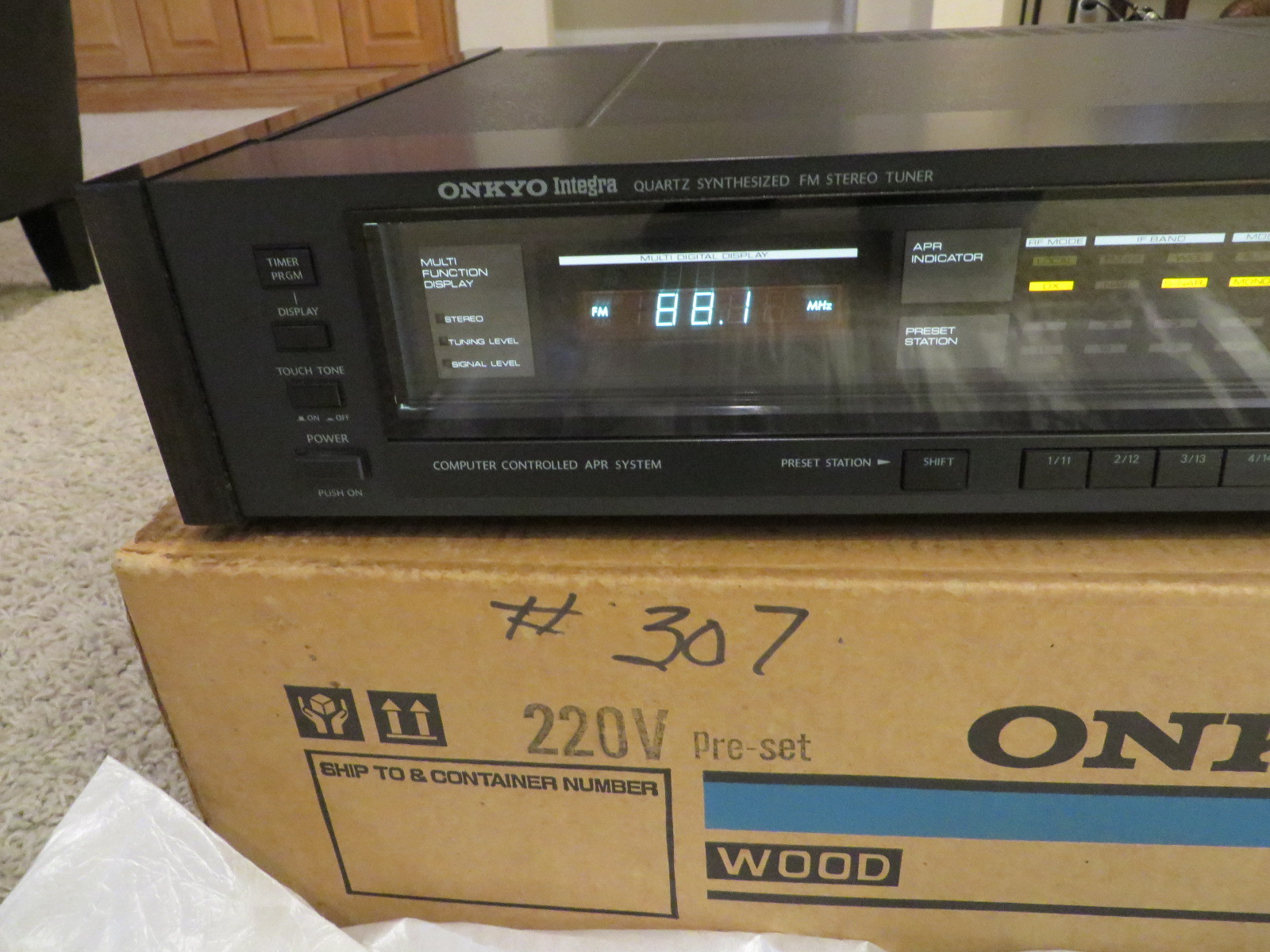 Onkyo Integra T-9090