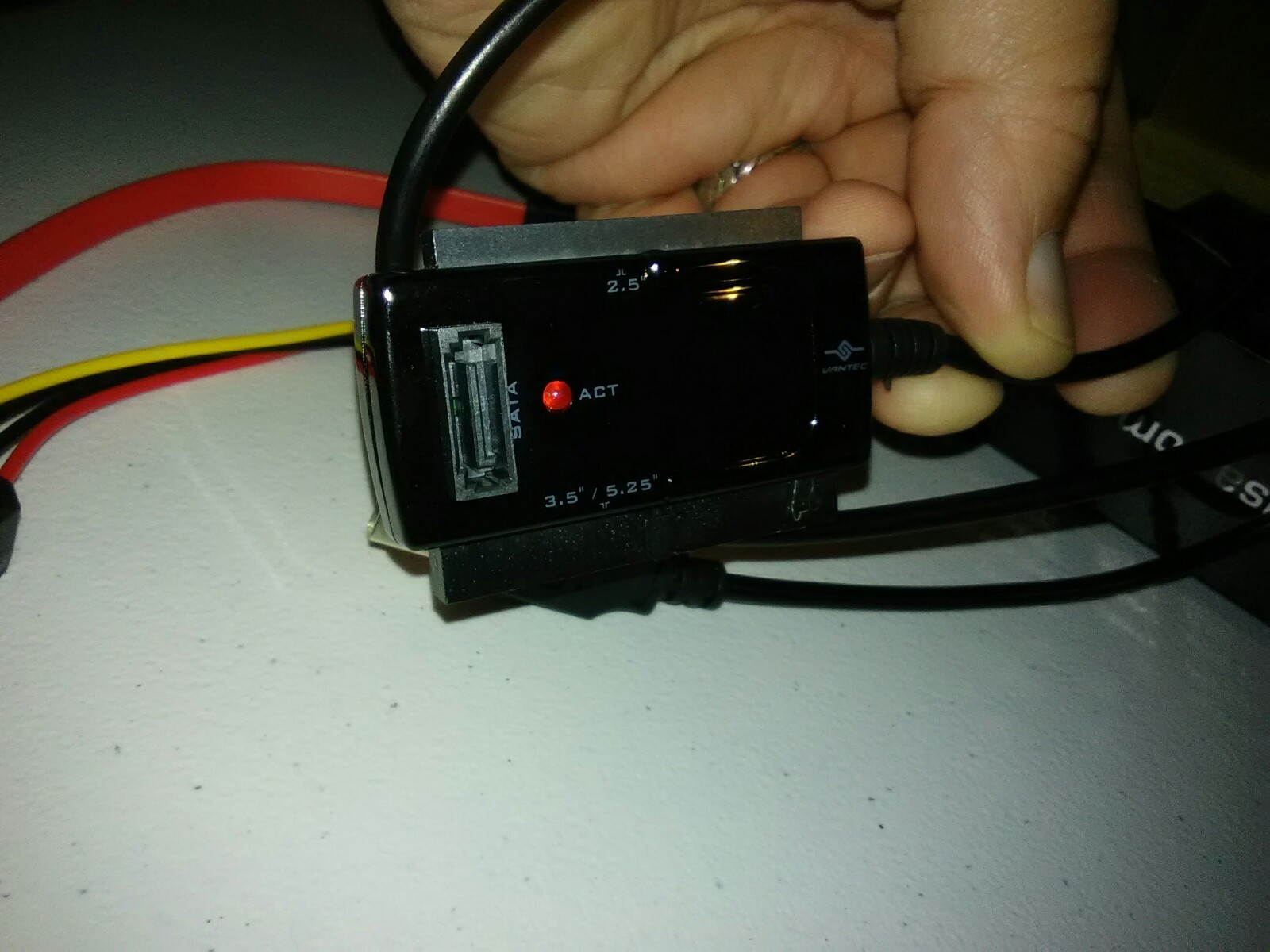Vantec IDE/SATA TO USB 2.0 Adapter