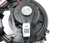 Skoda Octavia III 5E 17-20 Gebläsemotor Lüftermotor Heizungsgebläse Skoda Octavia III 5E 17-20 17.06.2019 5WB819015... Vorschau 5