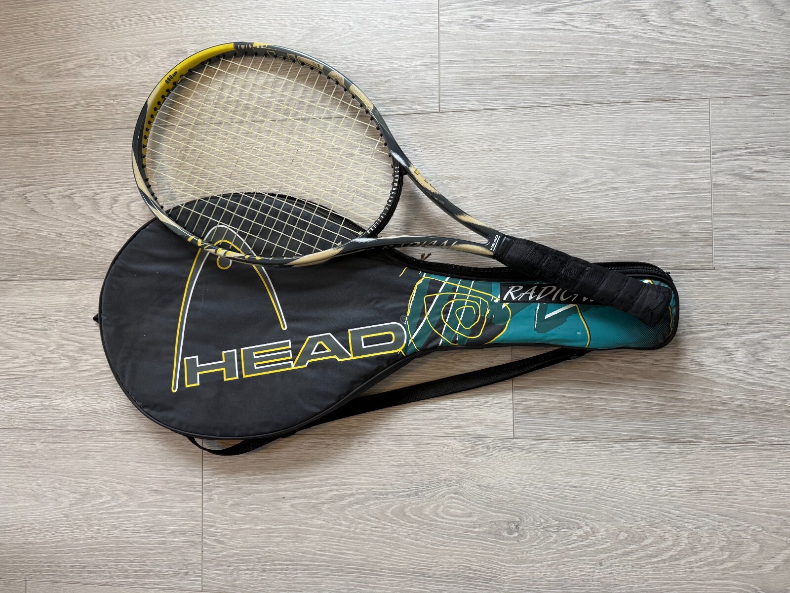 Head Radical Tour tennis racquet & bag-Oversize 690 cm2 ~ 4