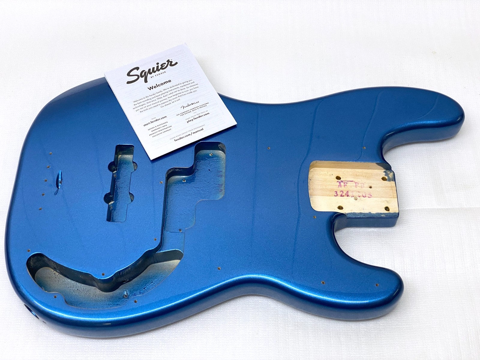 【最終値下げ】Fender プレシジョンベースネック＋スクワイヤーPJボディ GENUINE!! Fender Squier Affinity PJ BASS BODY Black