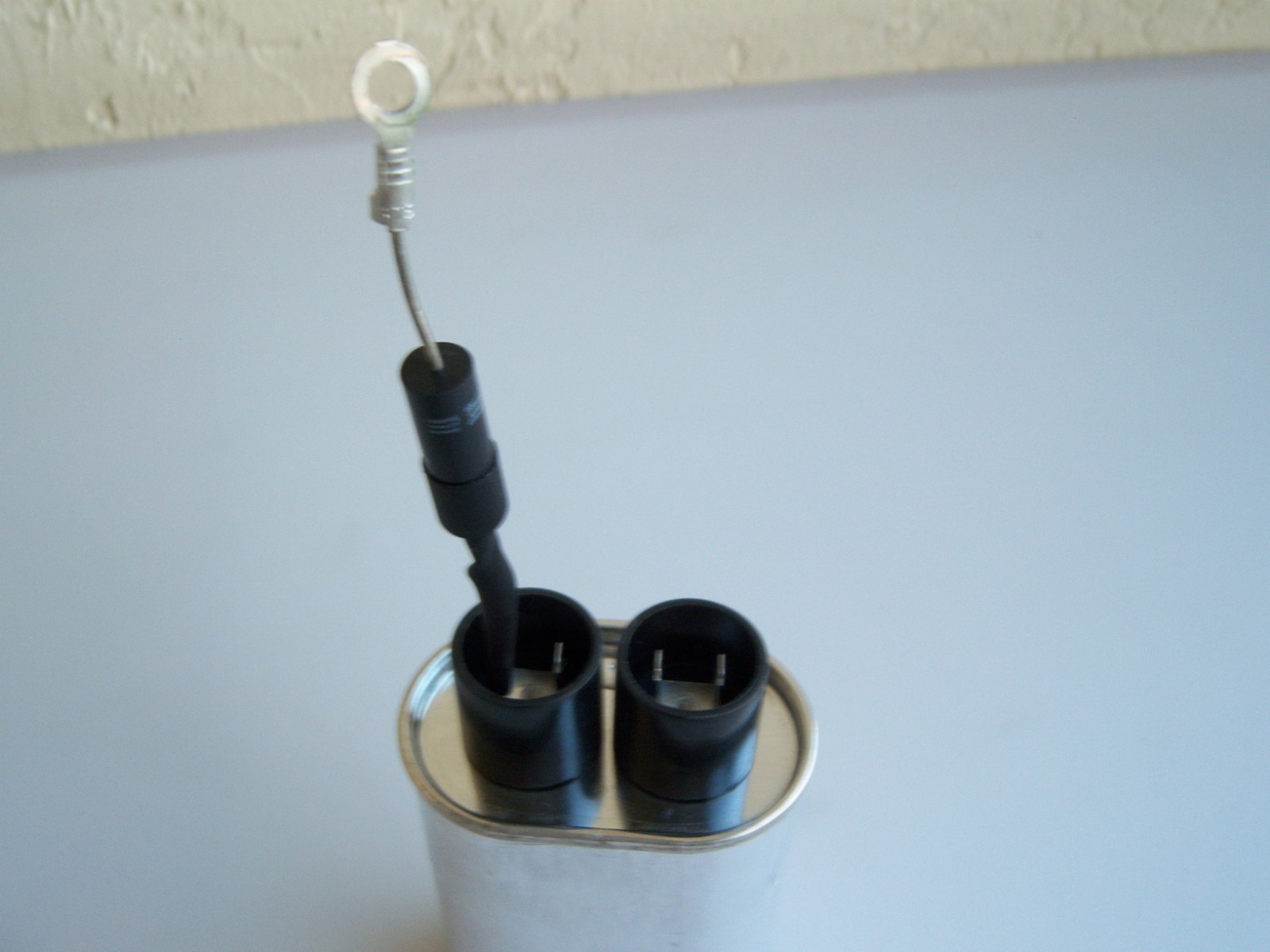 BiCai  CH85-21095 MICROWAVE OVEN CAPACITOR W/ DIODE & BRACKET -2100V AC ~TESTED