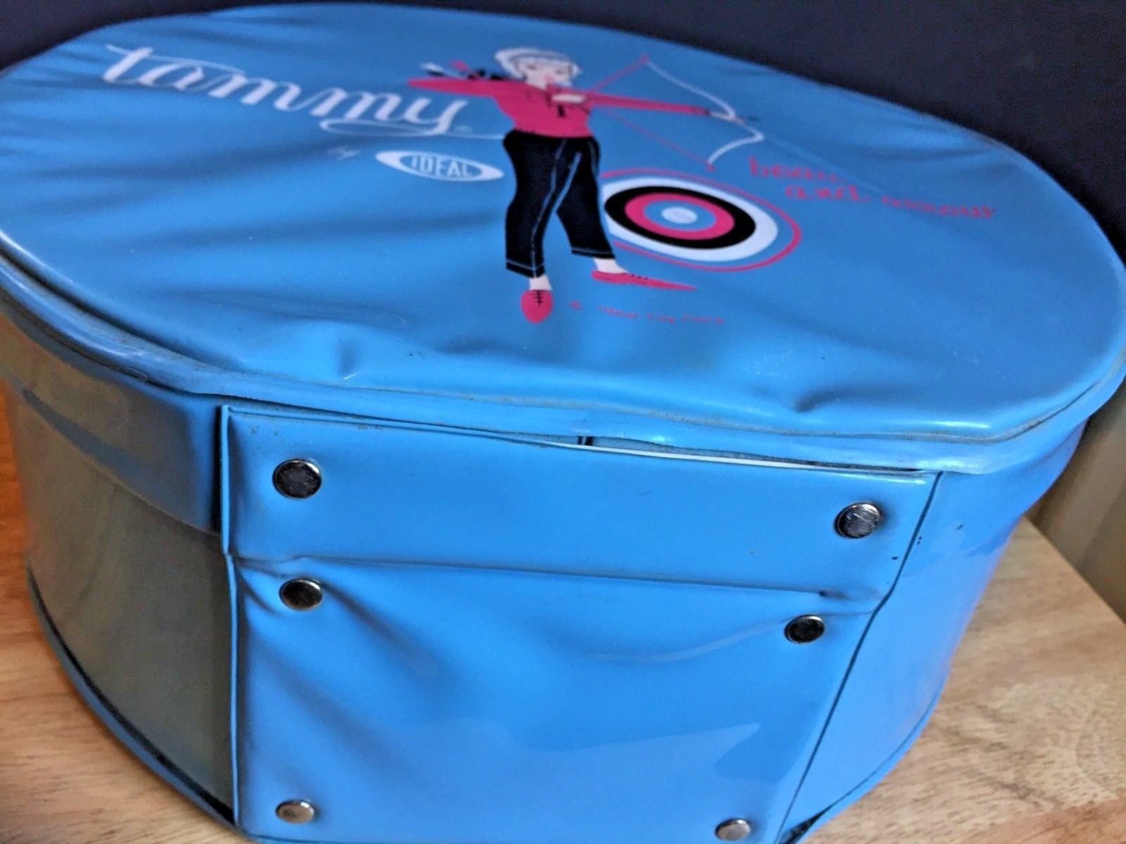 Vintage Tammy ROUND Train CASE Nice Color