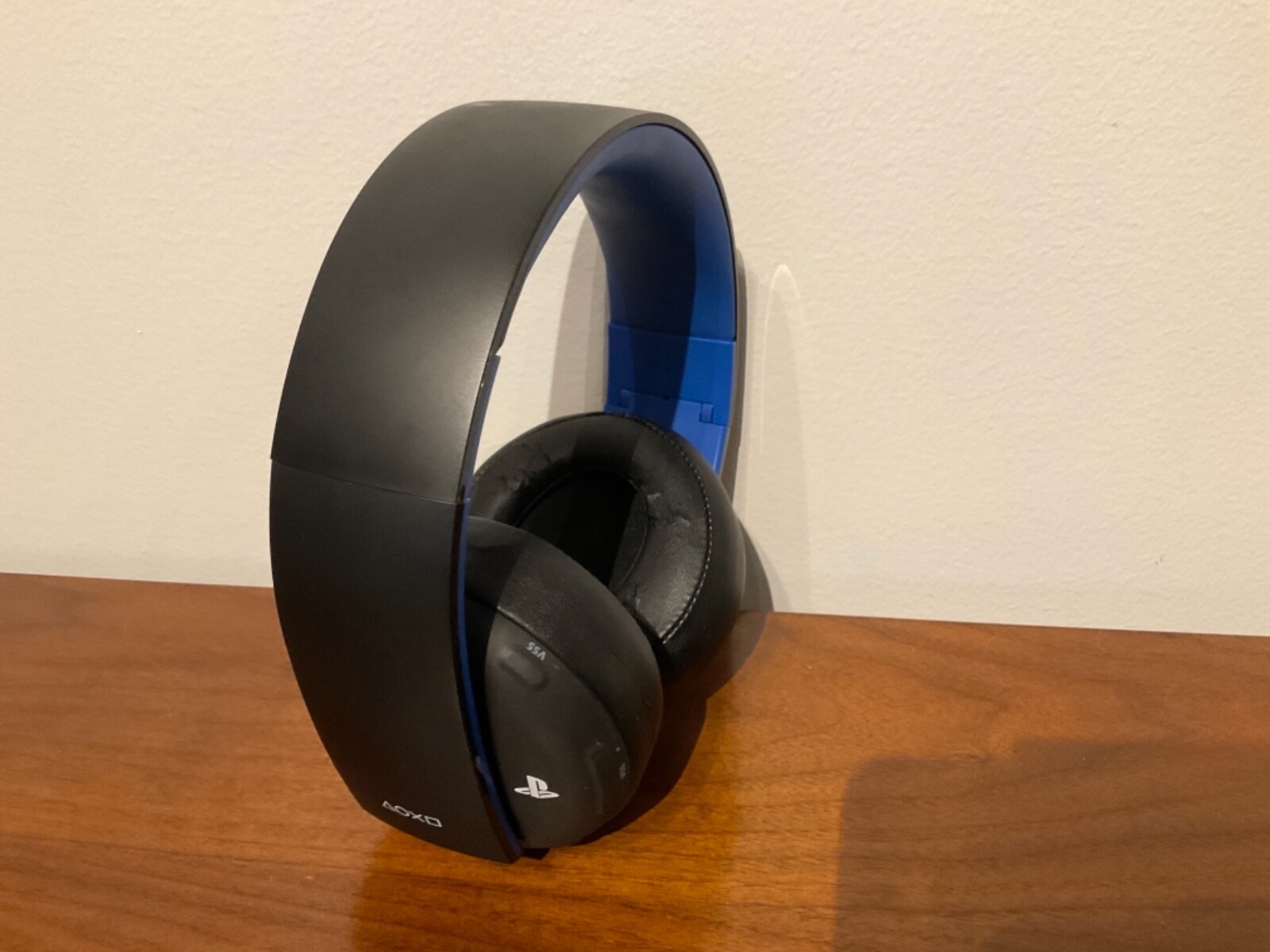 Sony PULSE 3D Ear-Cup (Over the Ear) Wireless Headphone - Black, Used