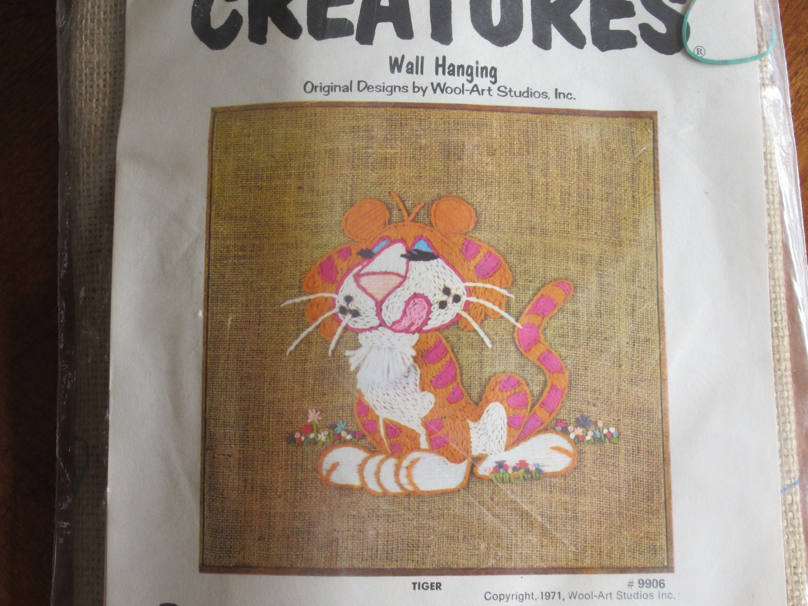 Vintage 1971 Crewel Creatures TIGER Wall Hanging Kit Wool-Art Studios 16x16 Jute