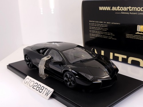 AUTOart 1:18 scale Lamborghini Reventon (Gloss Black) #74592
