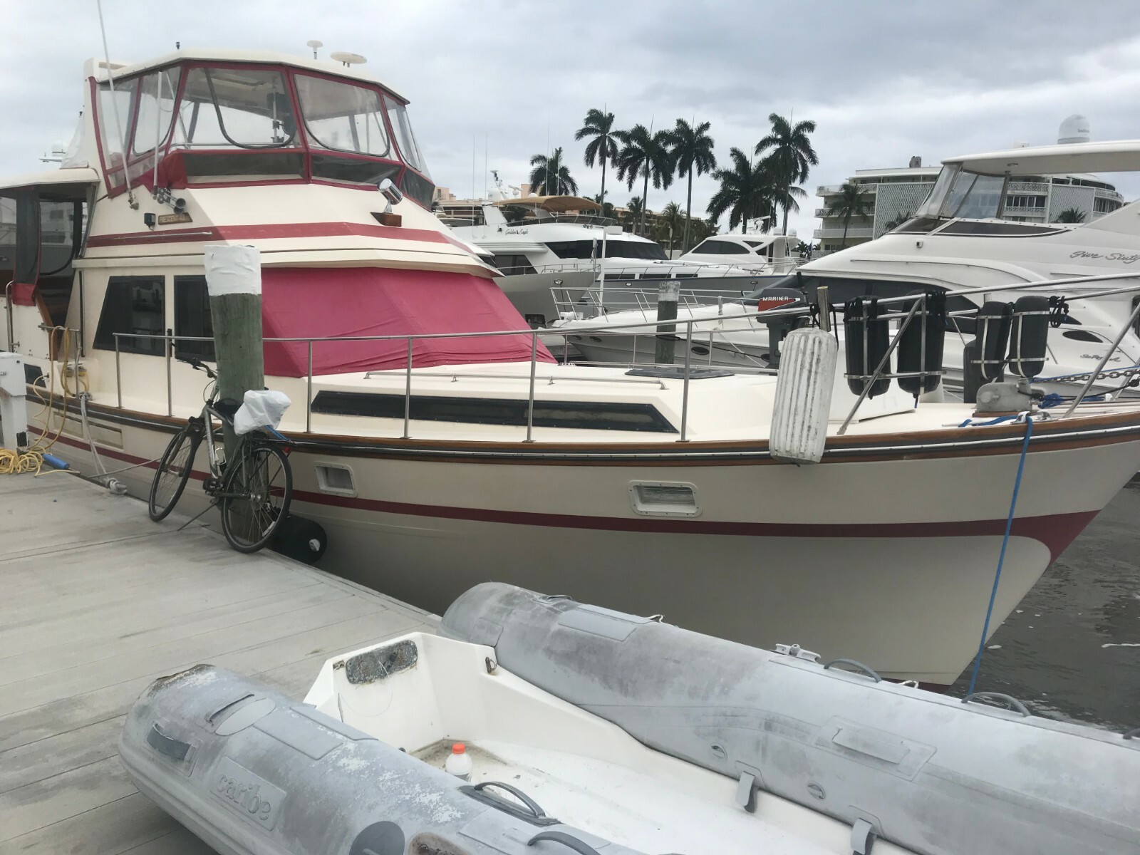 1989 43' President Aft Cabin Trawler Cruiser
