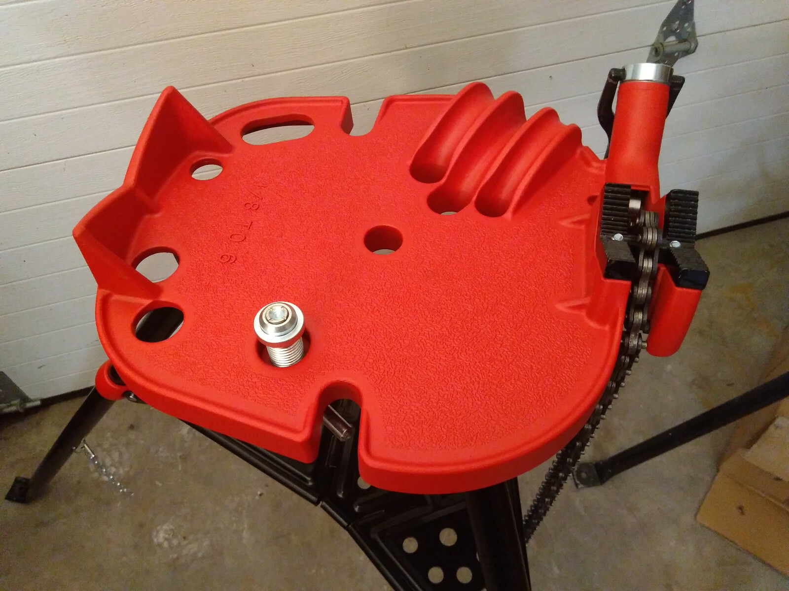 BMC Tools 460 Tripod Pipe Chain Vise 1/8