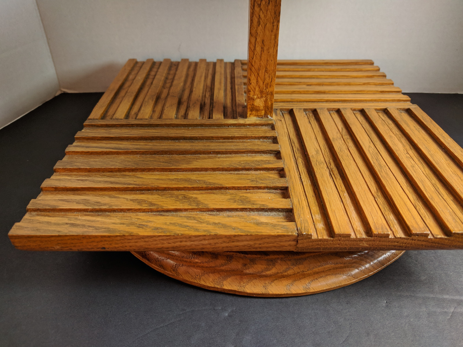 VINTAGE 24 CD HOLDER CAROUSEL ROTATING LAZY SUSAN WOOD SQUERE