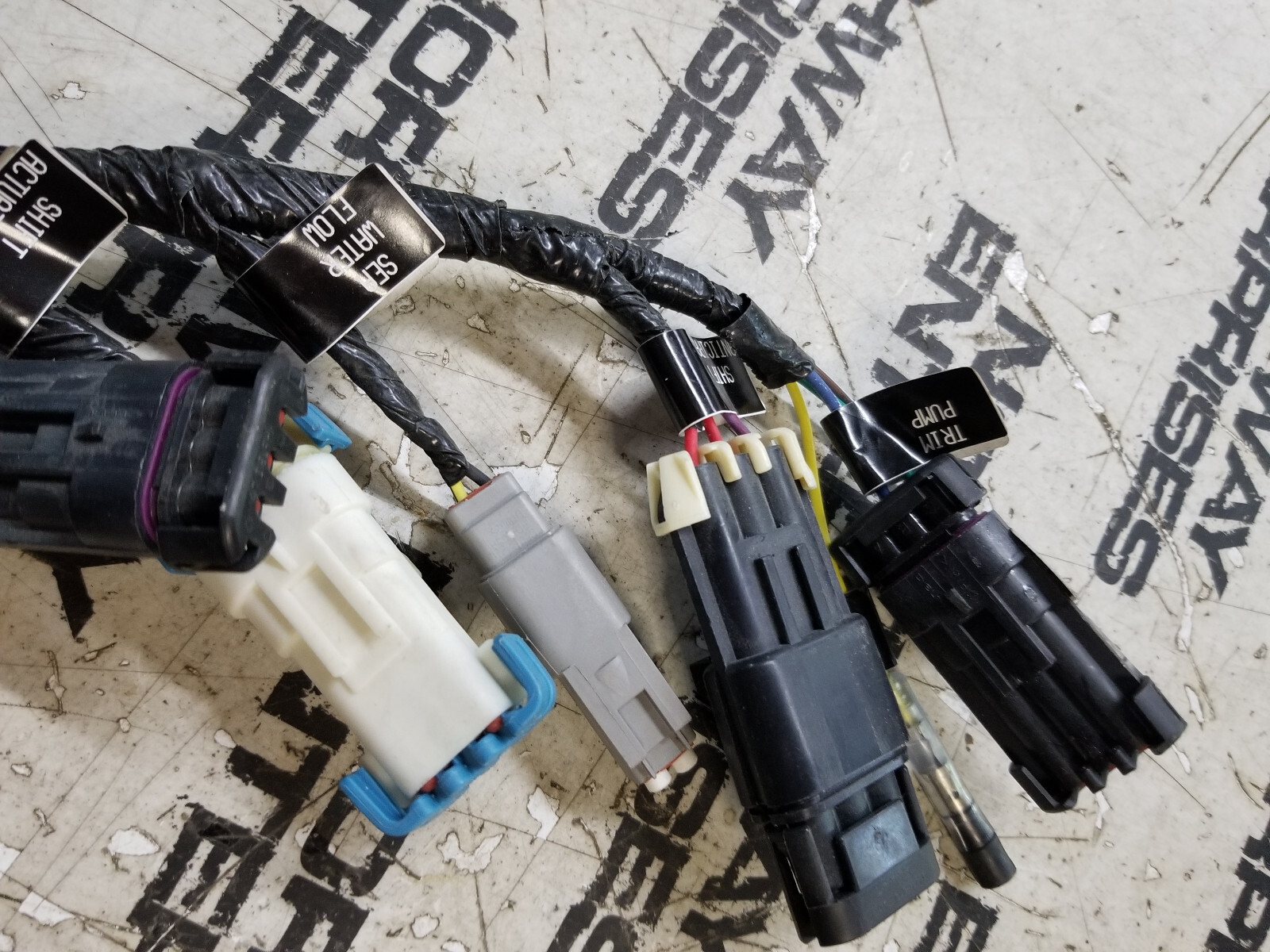 Mercury 8M2100302 84-8M2100302 Sensor Harness FOR PARTS - Picture 3 of 5