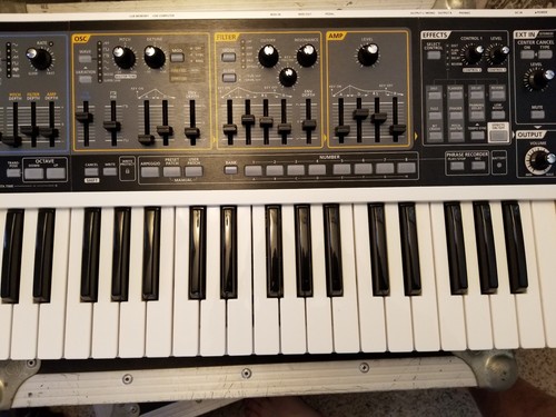 Roland GAIA SH-01 Keyboard Synthesizer