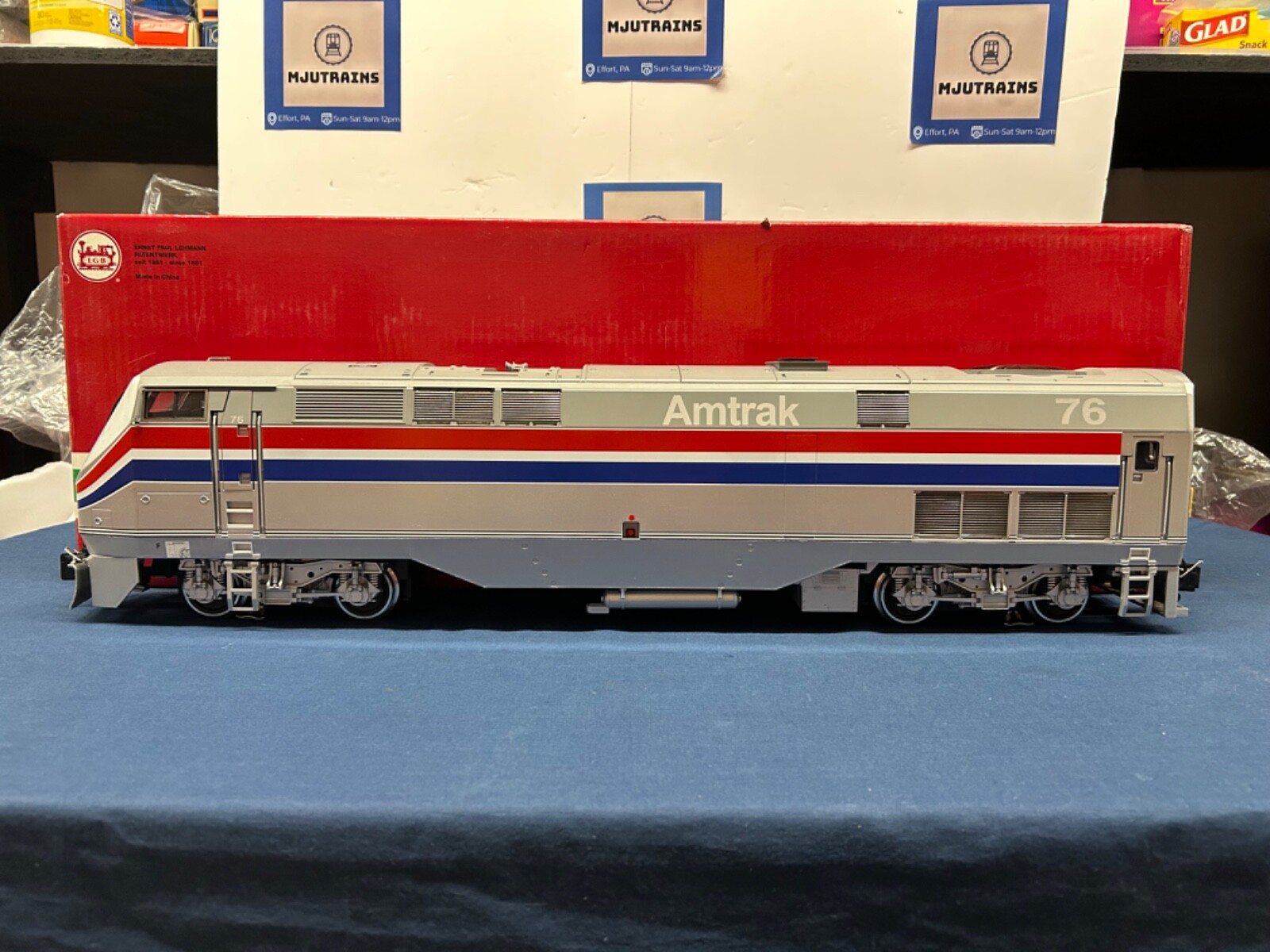Kato 176-6024 N Amtrak Phase IV 40th Anniversary P42 Genesis