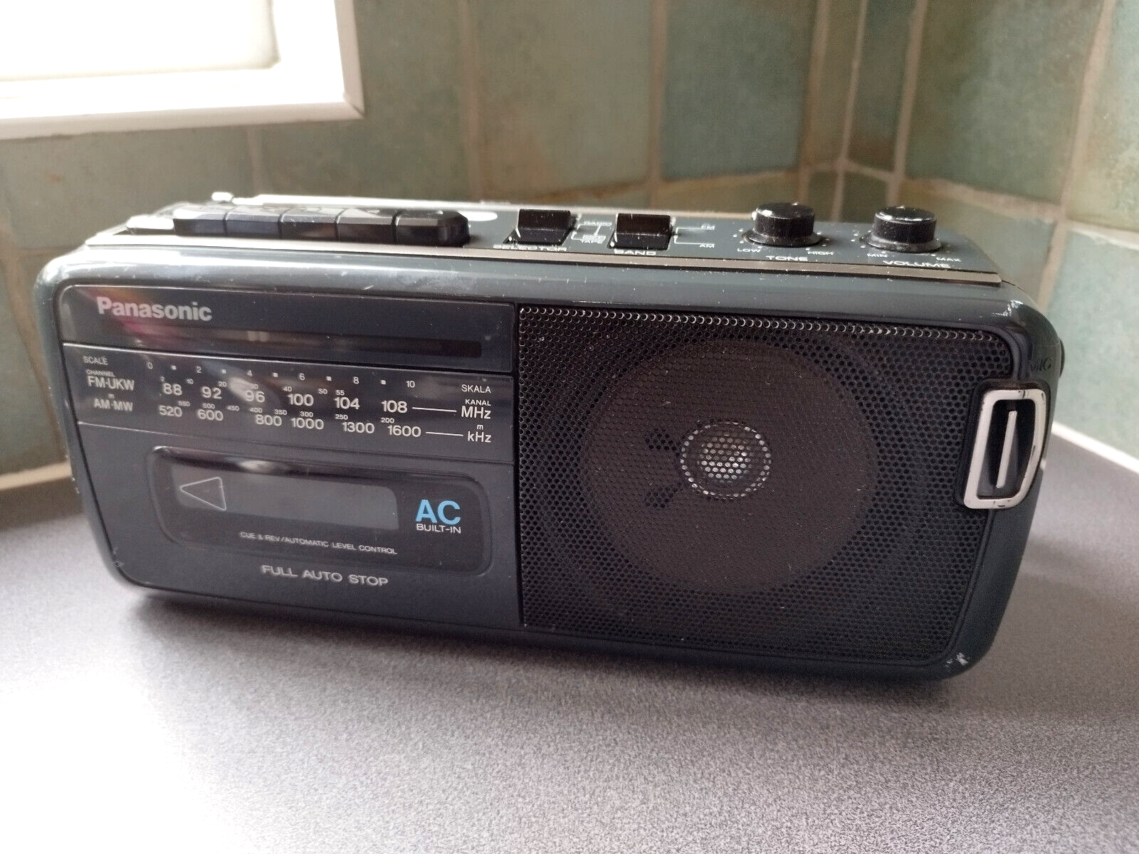 パナソニック RX-M50 ラジオカセットレコーダー（AC電源・乾電池両用