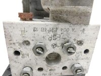 Mercedes W220 S430 98-02 ABS Steuergerät Hydraulikblock Mercedes W220 S430 98-02 13.03.2002 A0044314612 gebraucht Vorschau 4