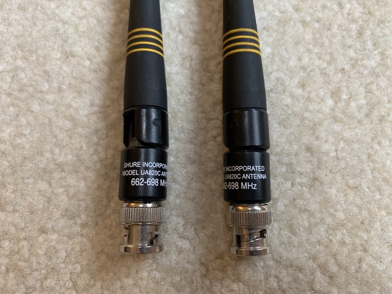 Shure UA820C ½ Wave Omnidirectional Receiver Antenna 662-698 MHz Pair
