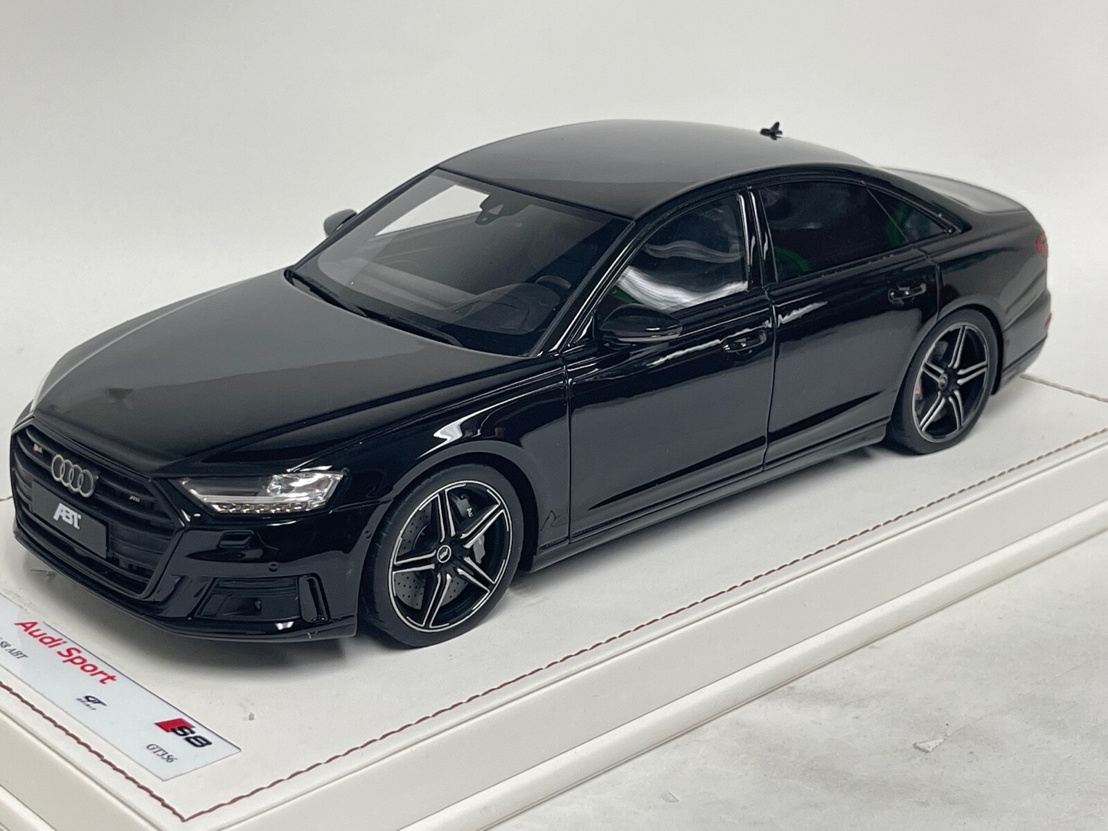 GT SPIRIT 限定版 AUDI S8 ABT 1/18 GT Spirit Audi S8 ABT (Black) Resin Car Model