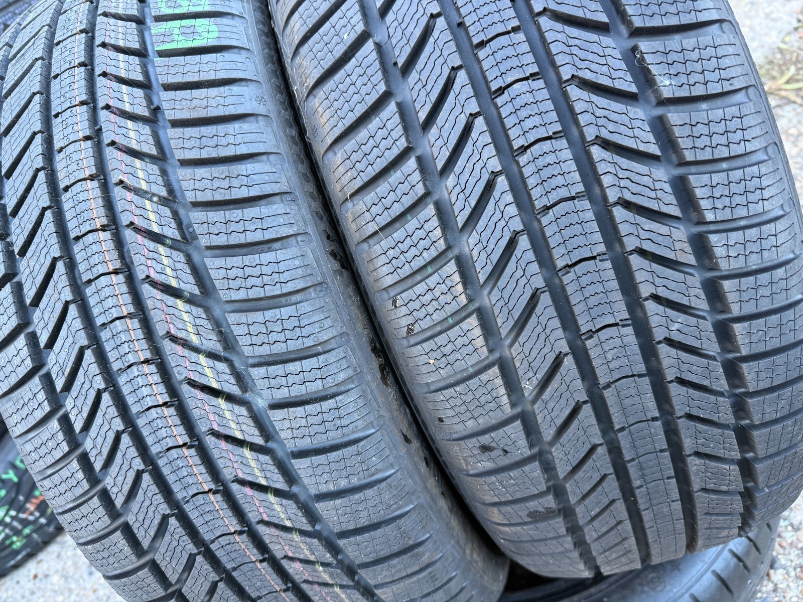 New 235 45 20 Continental, Winter, XL, M+S, 100V, x1 Tyre (F1_tyres) YD288