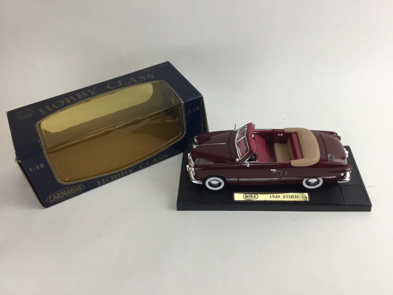 MIRA SOLIDO Ford Berline 1949ミニカー 1/18 MIRA SOLIDO Ford Berline 1949ミニカー 1/18 Mira Solido 1:18